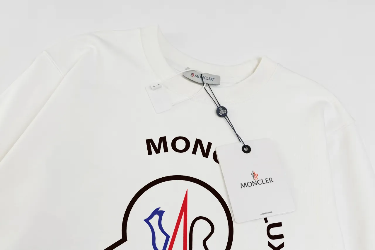 【 Quality】【 MONCLER】【In Stock 】 2024 New Arrival Premium 3D LOGO ， ， Premium ⚠️ ： 460 ， 21S 10S 26/2 1*1 ！ ， ， ， ， ， ！ Same Style ✔️ Same Style： ❗ ✔️【 Same Style， In Stock！】 ➡️Size：S M L XL XXL ➡️ ：Black White ⚠️Size Size